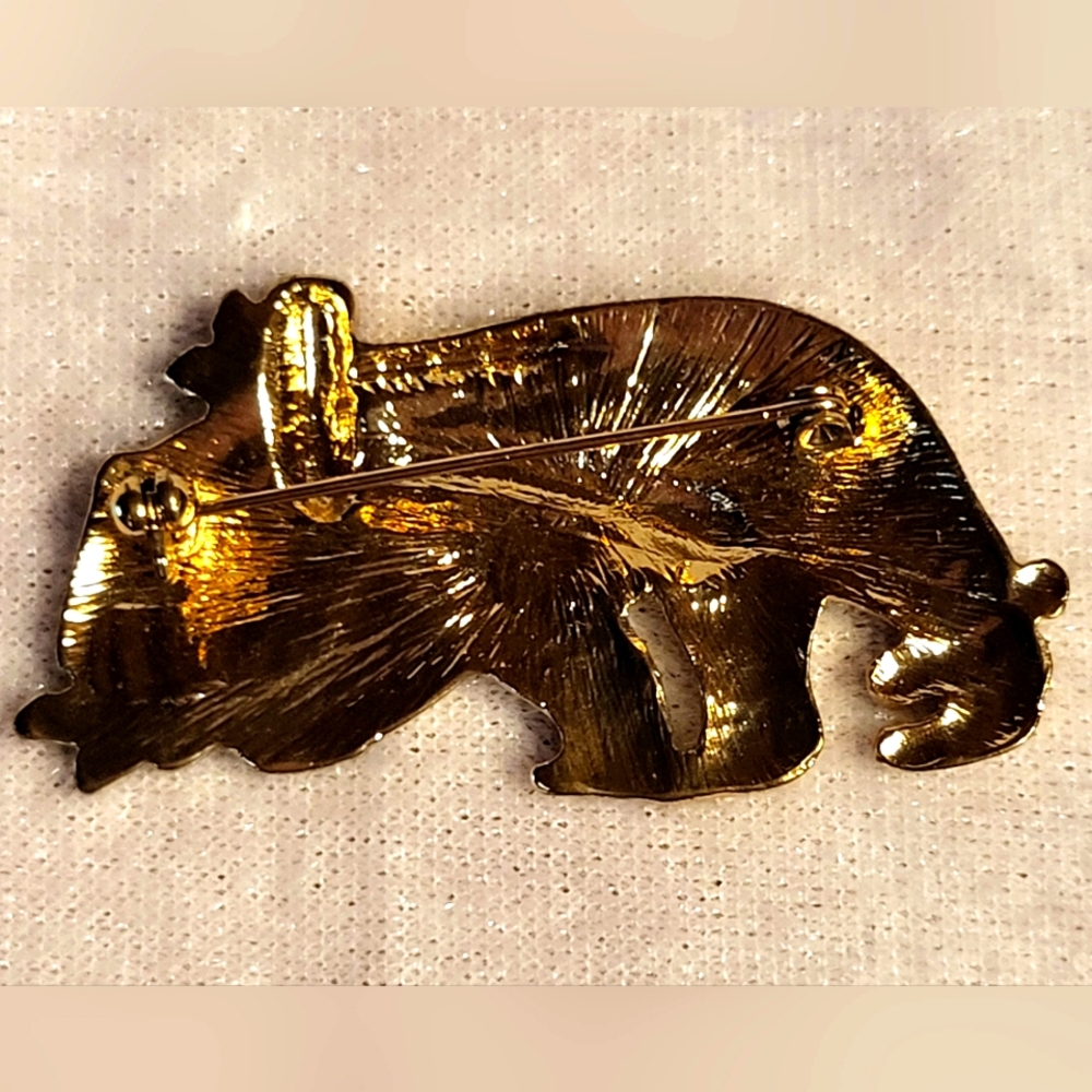 Christmas Enamel Polar Bear Red Ribbon Wreath Goldtone Brooch / Pin - Picture 2 of 2